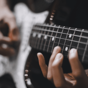 Gepr. Rock & Pop E-Gitarrist (NMA)